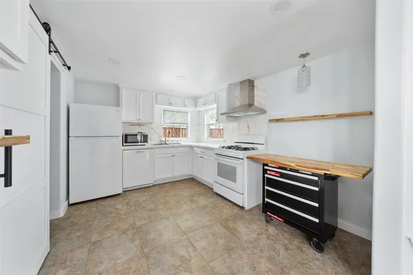 $1,850 | 303 Welch Street, Unit 1/2, Houston, TX 77006