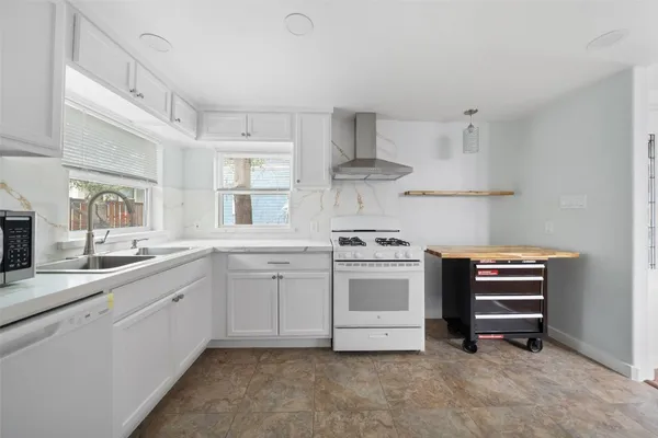 $1,850 | 303 Welch Street, Unit 1/2, Houston, TX 77006