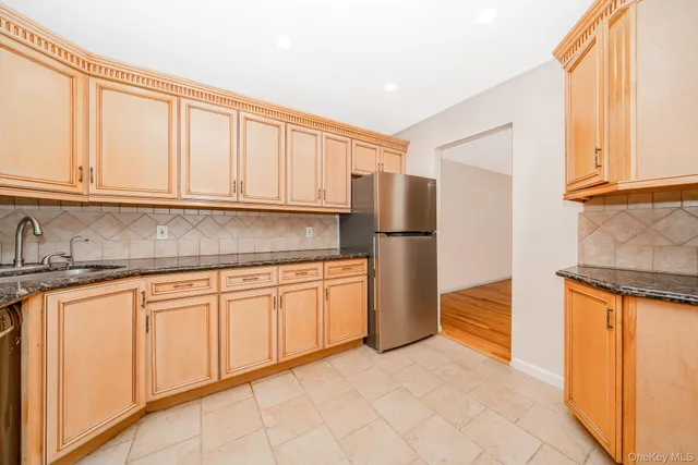 $749,999 | 880 Washington Street, Baldwin, NY 11510