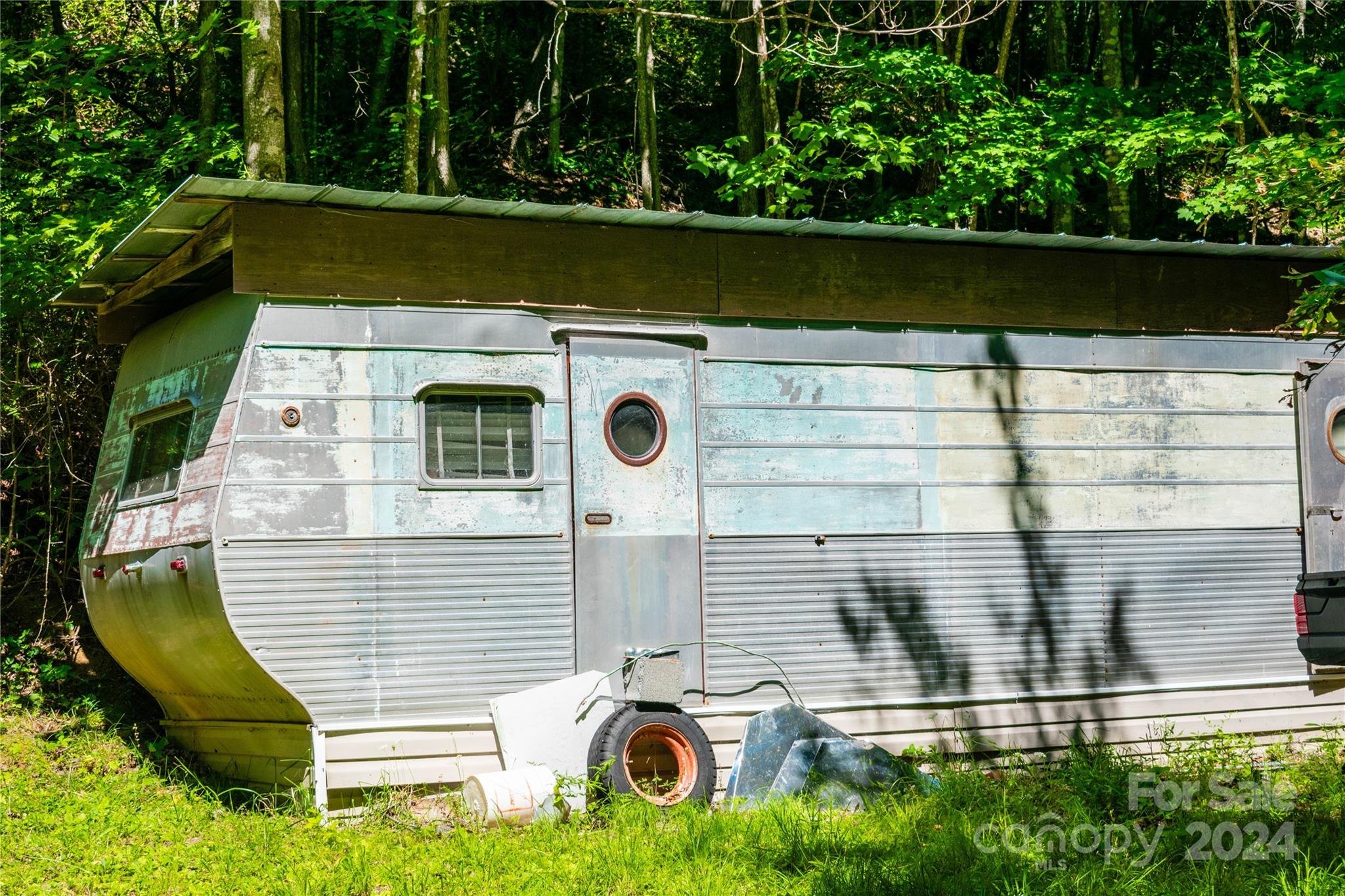 9486 Meadow Fork Road Hot Springs, NC 28743 - Photo 21 of 44 Gallery Image 21