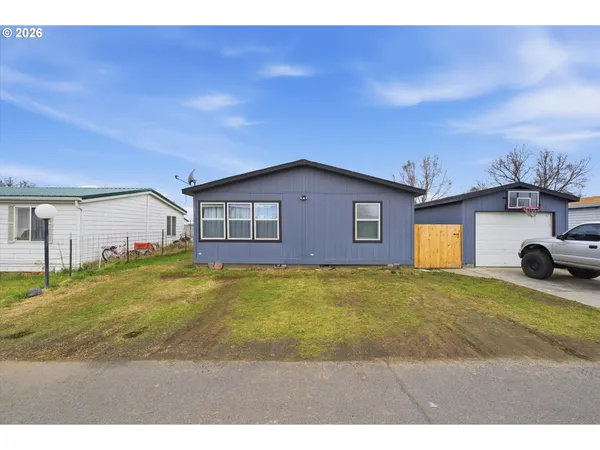 $309,950 | 1739 Northeast 2nd Place, Hermiston, OR 97838