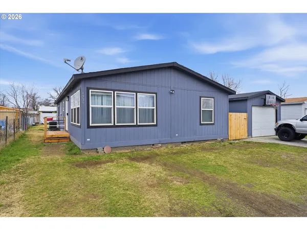 $309,950 | 1739 Northeast 2nd Place, Hermiston, OR 97838