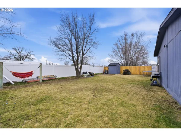 $309,950 | 1739 Northeast 2nd Place, Hermiston, OR 97838