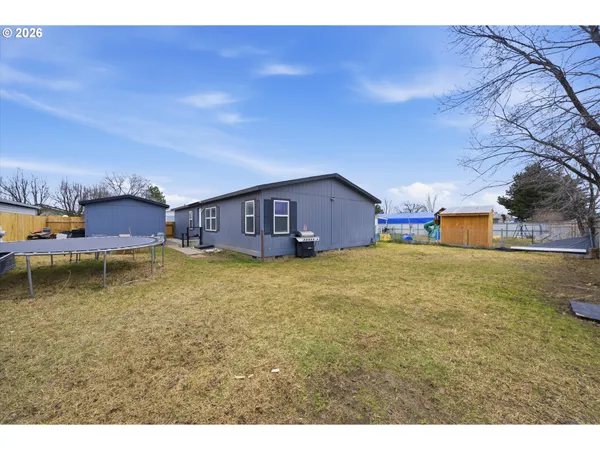 $309,950 | 1739 Northeast 2nd Place, Hermiston, OR 97838