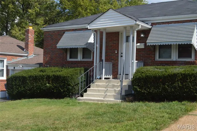 $189,900 | 3520 Wismer Road, Breckenridge Hills, MO 63074