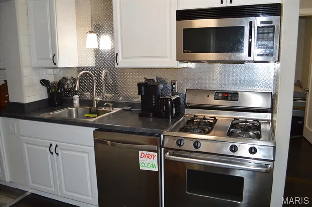 $189,900 | 3520 Wismer Road, Breckenridge Hills, MO 63074