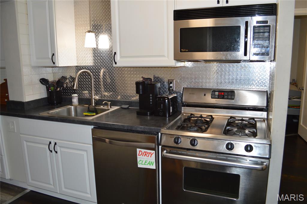 3520 Wismer Road Breckenridge Hills, MO 63074 - Photo 21 of 30