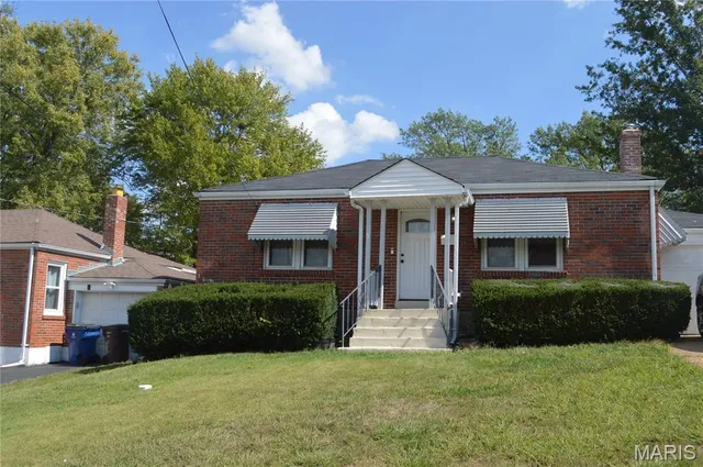 $189,900 | 3520 Wismer Road, Breckenridge Hills, MO 63074