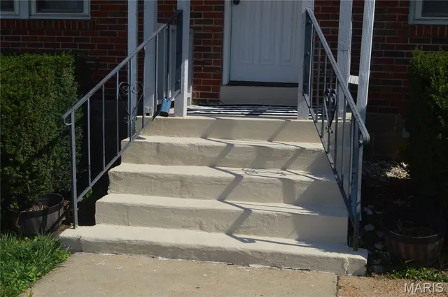 $189,900 | 3520 Wismer Road, Breckenridge Hills, MO 63074