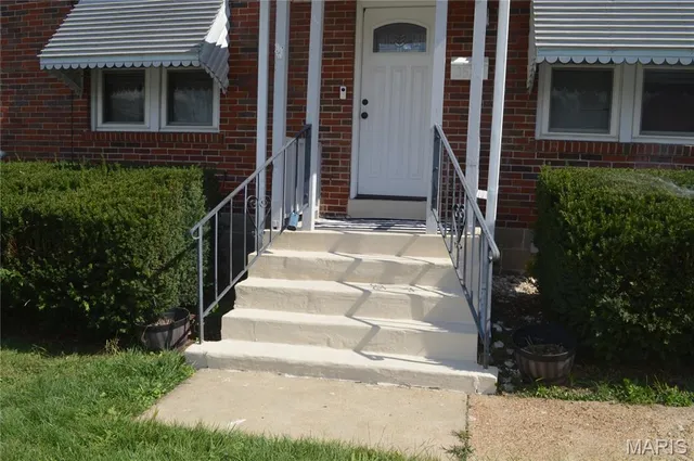 $189,900 | 3520 Wismer Road, Breckenridge Hills, MO 63074