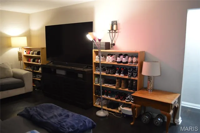 $189,900 | 3520 Wismer Road, Breckenridge Hills, MO 63074