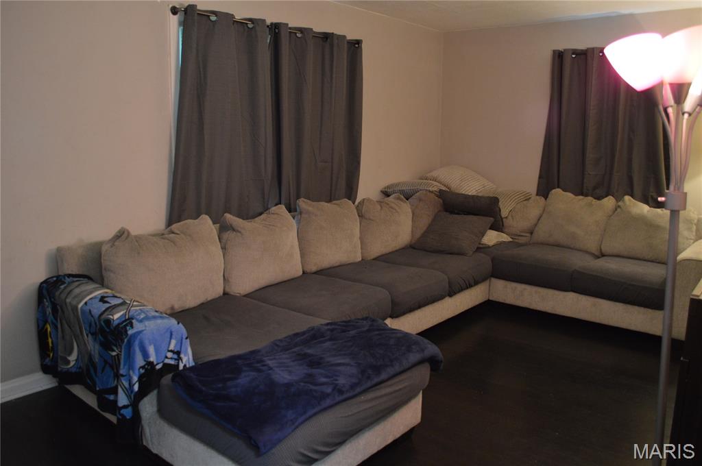 3520 Wismer Road Breckenridge Hills, MO 63074 - Photo 9 of 30