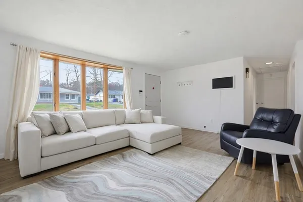 $489,900 | 39 Marion Street, Holbrook, MA 02343