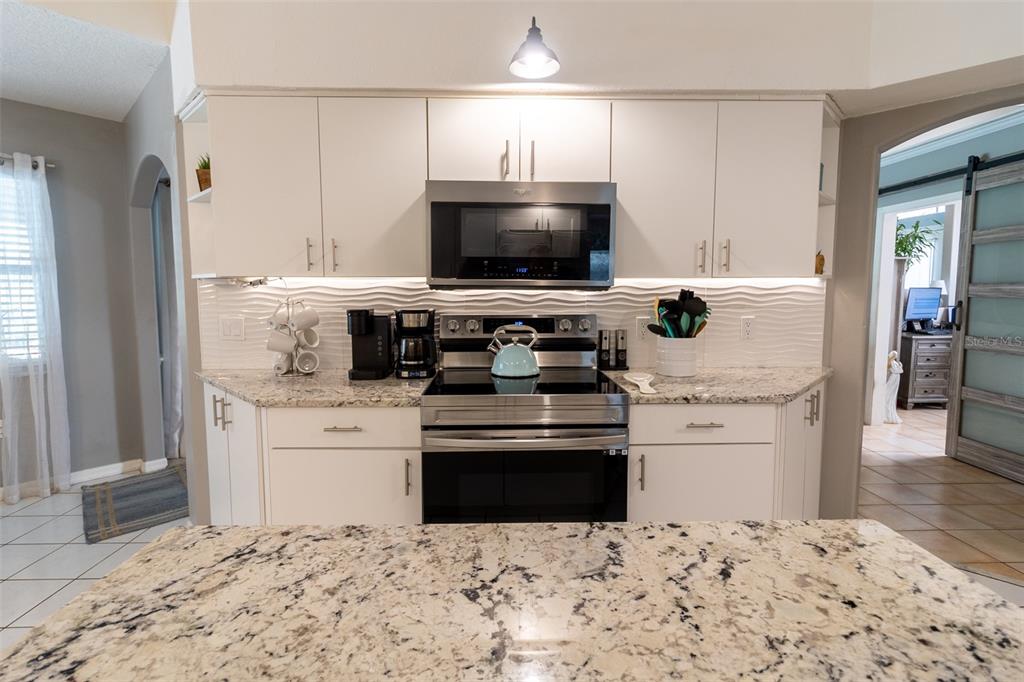 12295 Comstock Street Spring Hill, FL 34609 - Photo 14 of 40