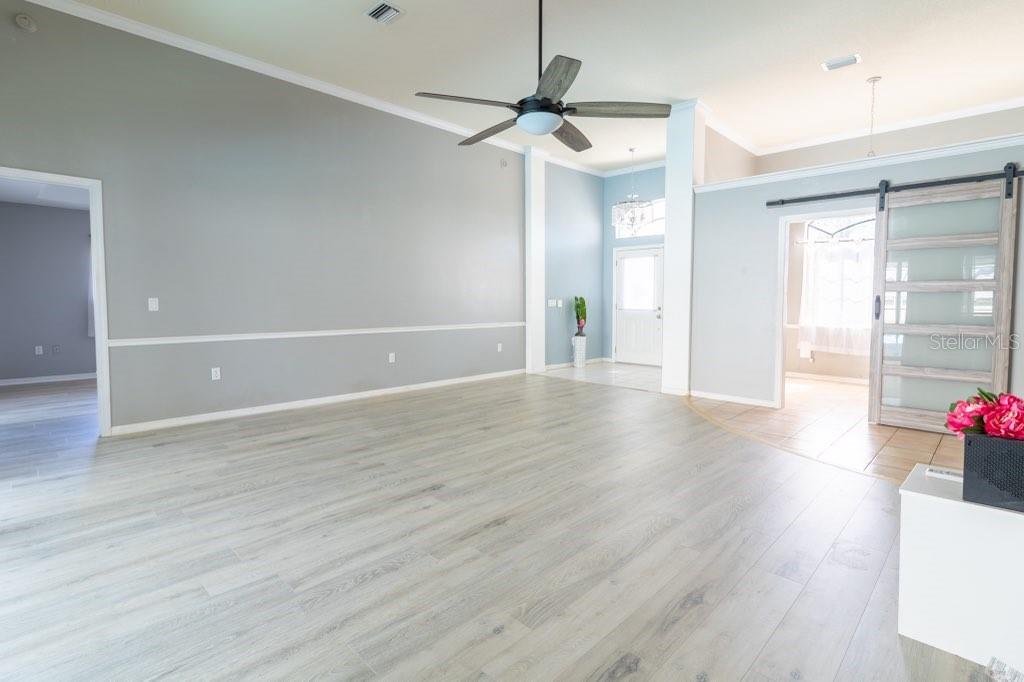 12295 Comstock Street Spring Hill, FL 34609 - Photo 9 of 40