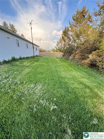 a view of a with backyard