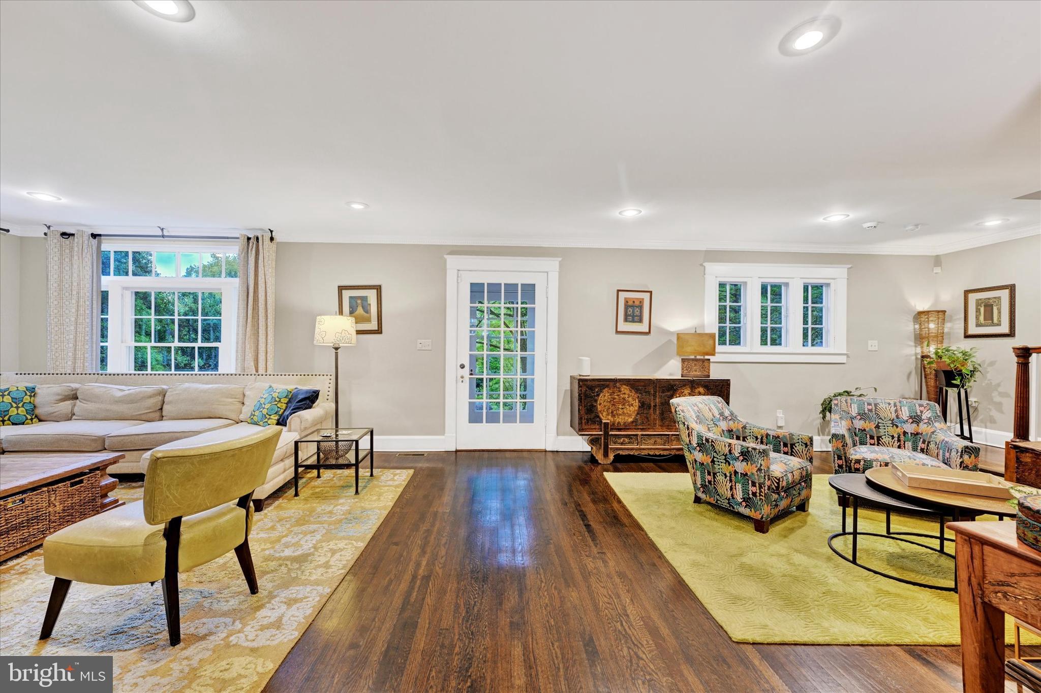 1 Merrymount Road Baltimore, MD 21210 - Photo 6 of 53 a living room with furniture and wooden floor