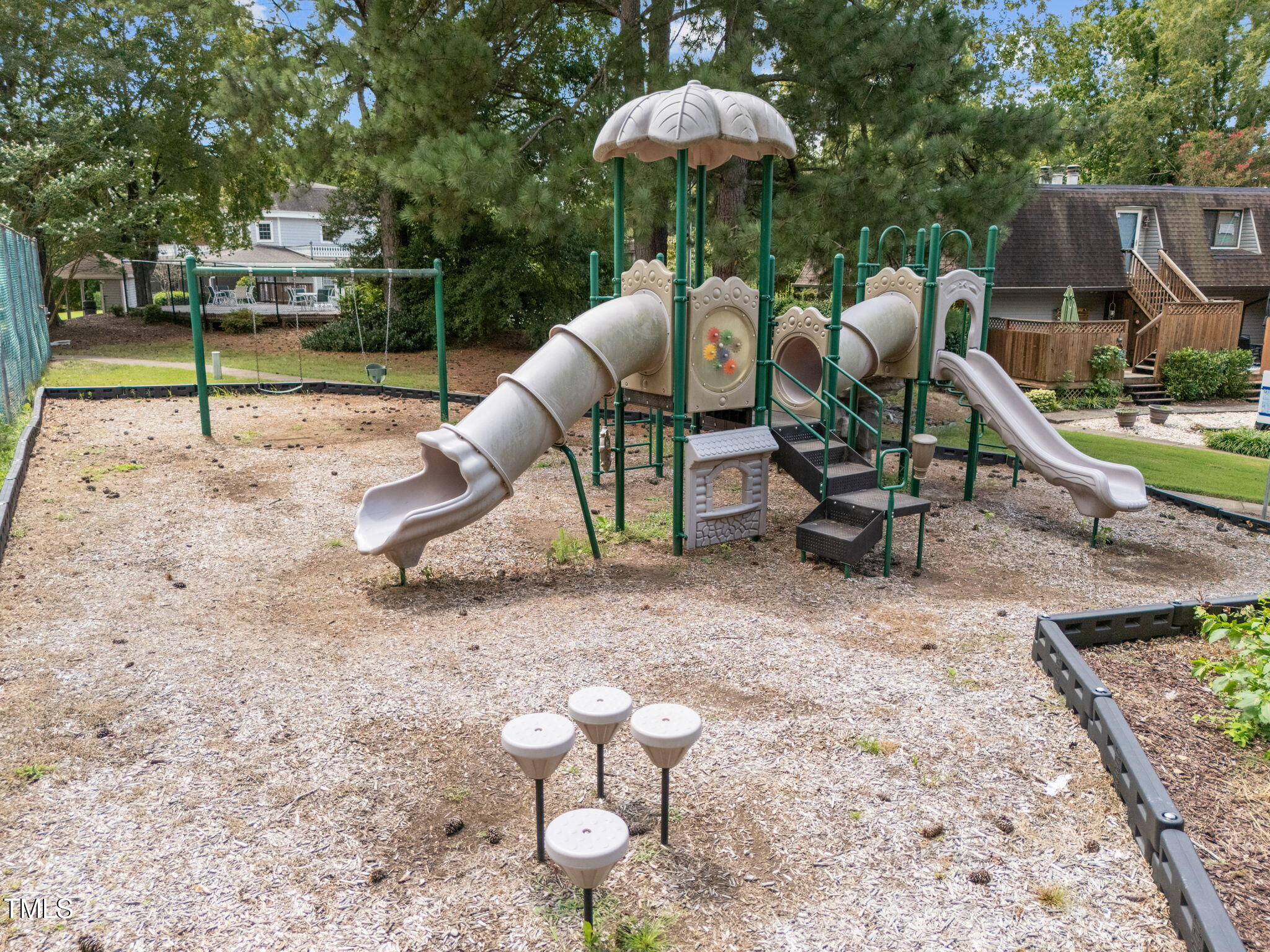 167 Springberry Lane Chapel Hill, NC 27517 - Photo 35 of 37 a view of a entertaining space