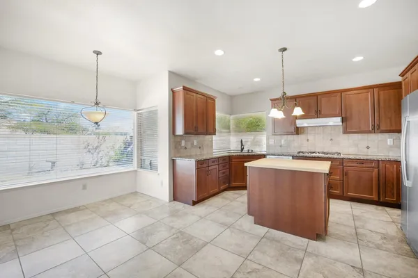 $3,000 | 40180 Eastwood Lane, Palm Desert, CA 92211