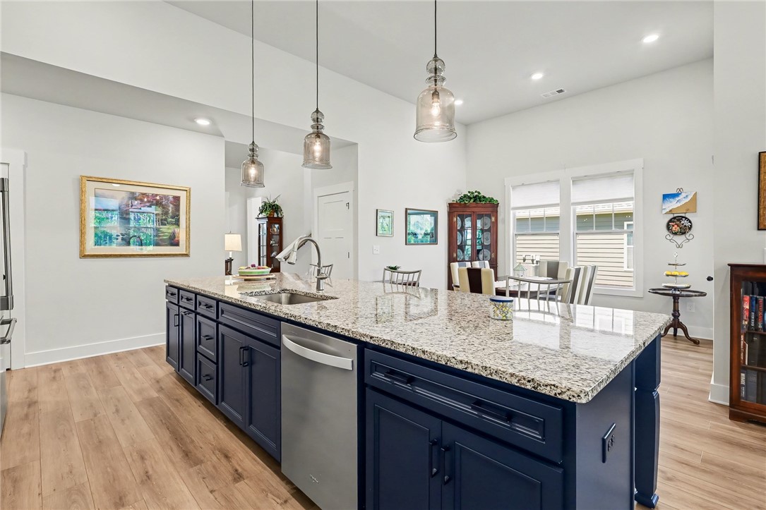 133 Ridgeline Row Central, SC 29630 - Photo 8 of 29 dining.