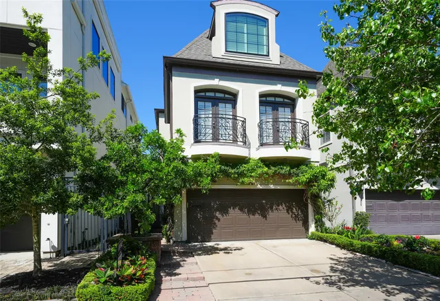 $950,000 | 2112 McDuffie Street, Houston, TX 77019