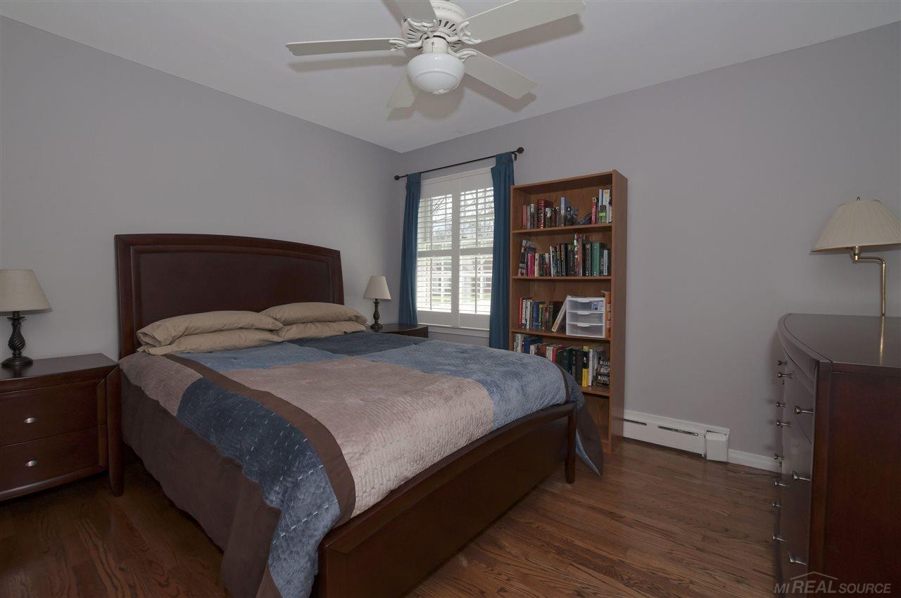 294 Stephens Road Grosse Pointe Farms, MI 48236 - Photo 18 of 42