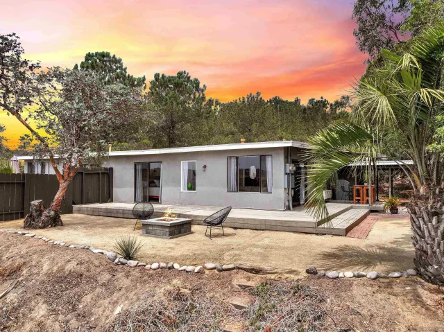 $2,695,000 | 3854-56 Via Del Mar, San Diego, CA 92130