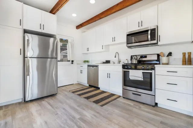 $2,695,000 | 3854-56 Via Del Mar, San Diego, CA 92130