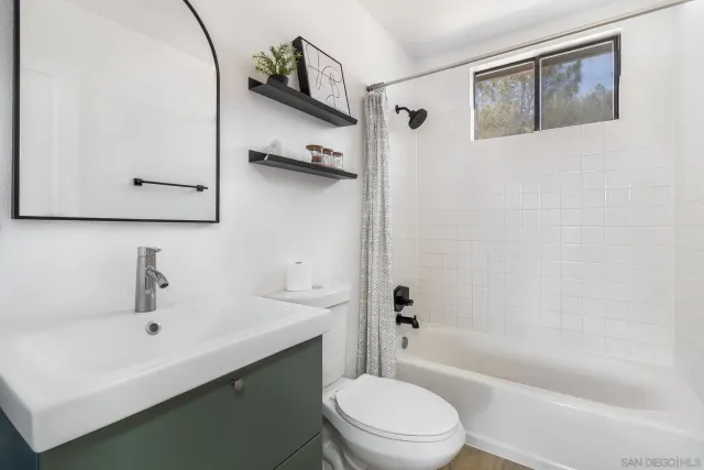 $2,695,000 | 3854-56 Via Del Mar, San Diego, CA 92130