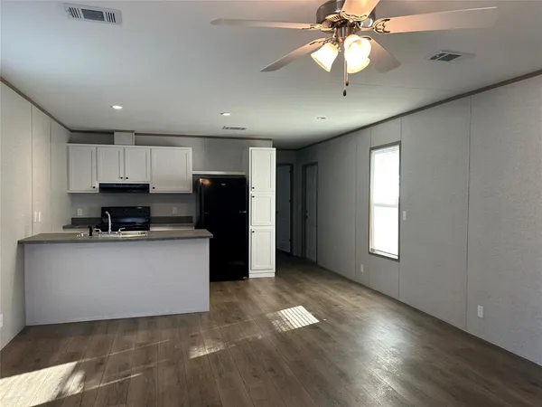 $1,700 | 7699 Peden Road, Azle, TX 76020
