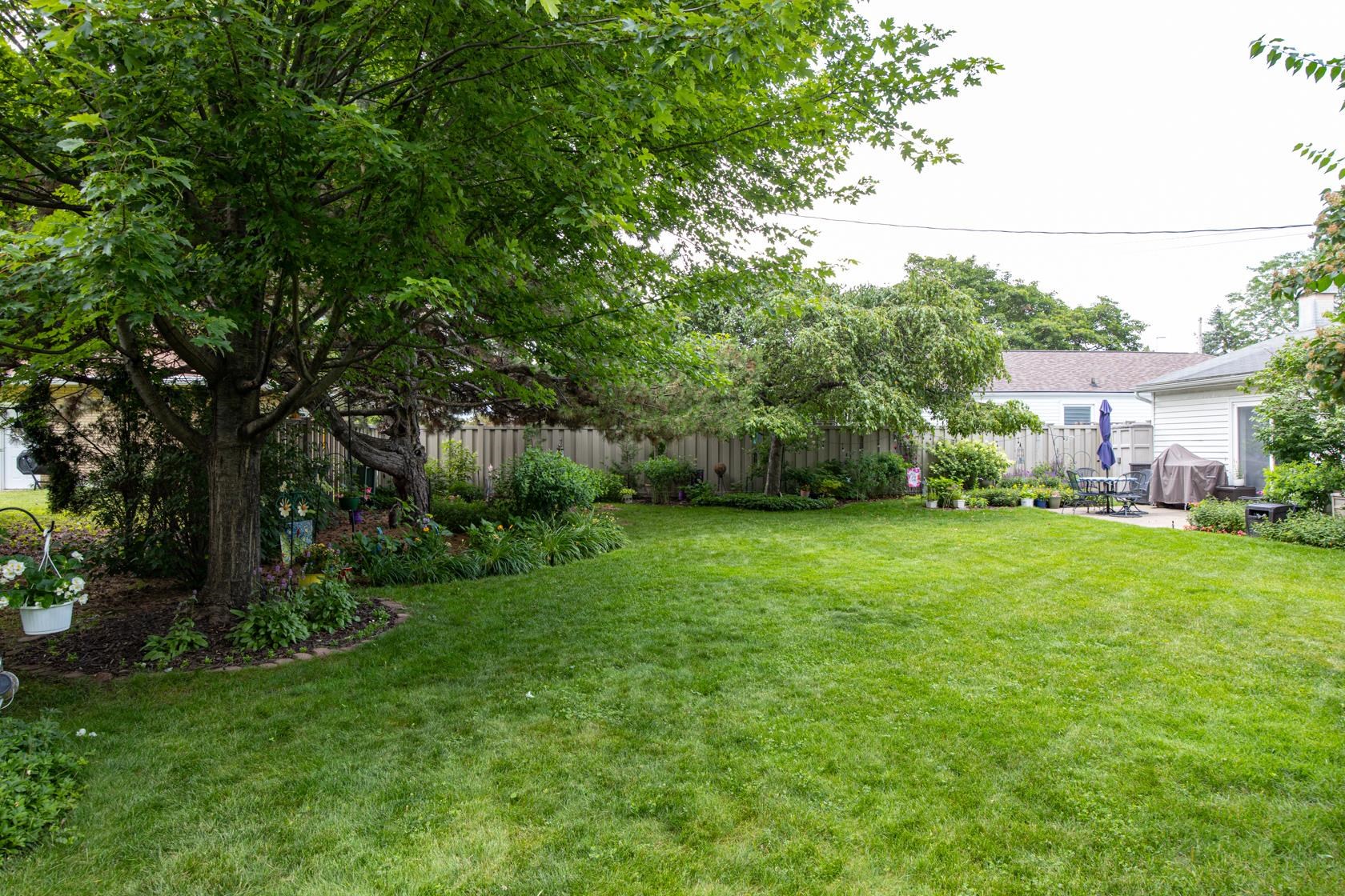 1715 North Viola Street Appleton, WI 54911 - Photo 40 of 44