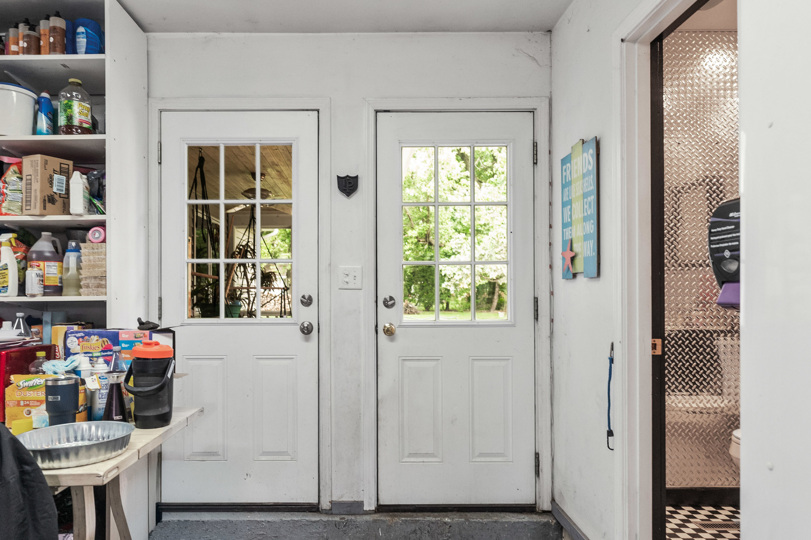 23W620 Walnut Street Roselle, IL 60172 - Photo 49 of 71 a view of a livingroom with furniture and a window