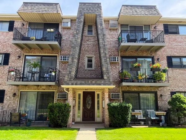 $249,900 | 5321 North Delphia Avenue, Unit 322, Chicago, IL 60656