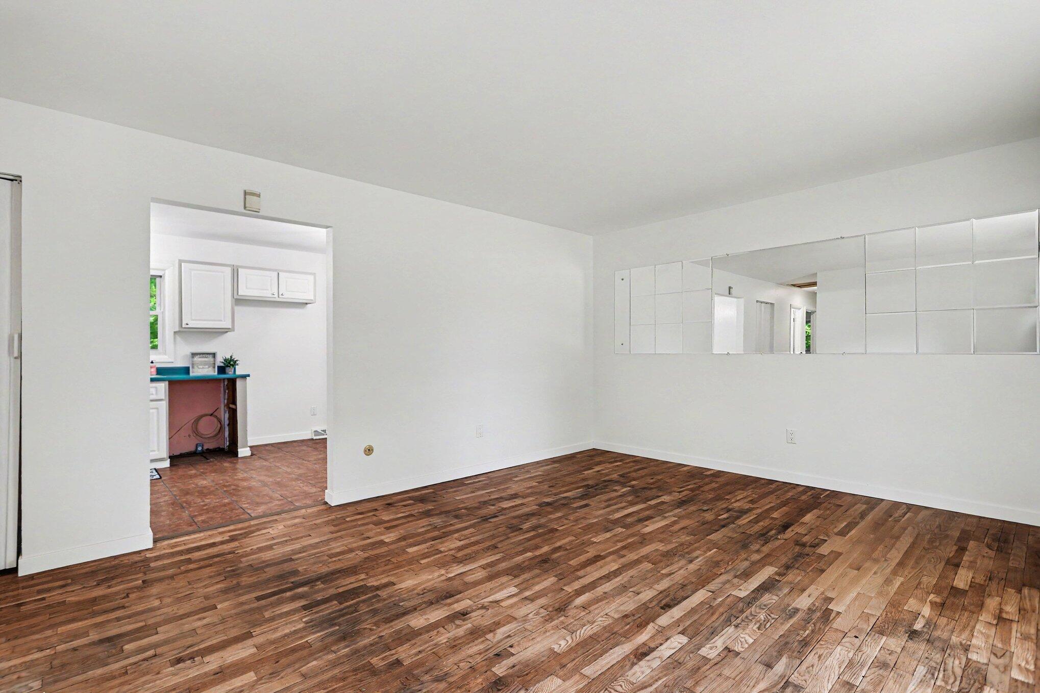 168 Homecrest Road Battle Creek, MI 49037 - Photo 8 of 24 007_file_8216