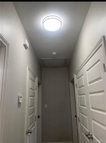 $915 | 507 East Ricky Crossland Avenue, Unit 3, Elsa, TX 78543