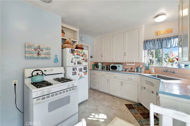 a view of utility room and utility room