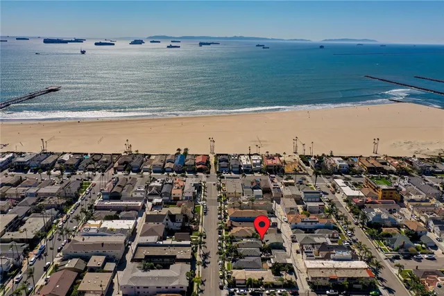 $2,395,000 | 125 5th Street, Seal Beach, CA 90740