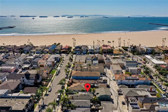 $2,395,000 | 125 5th Street, Seal Beach, CA 90740