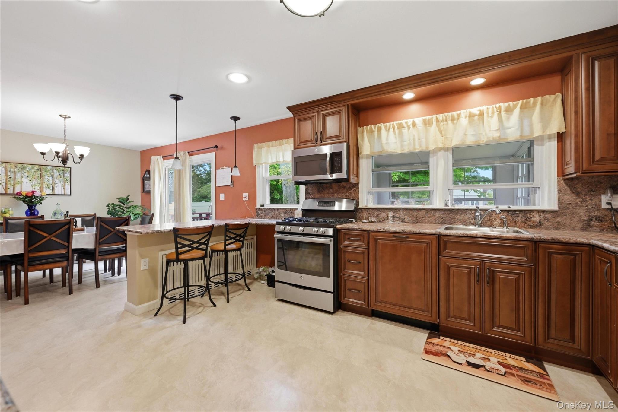 41 Lane Street Lindenhurst, NY 11757 - Photo 34 of 35 Open floor plan to the Dining Room