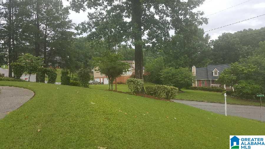 1705 Ridgefield Circle Birmingham, AL 35215 - Photo 4 of 37