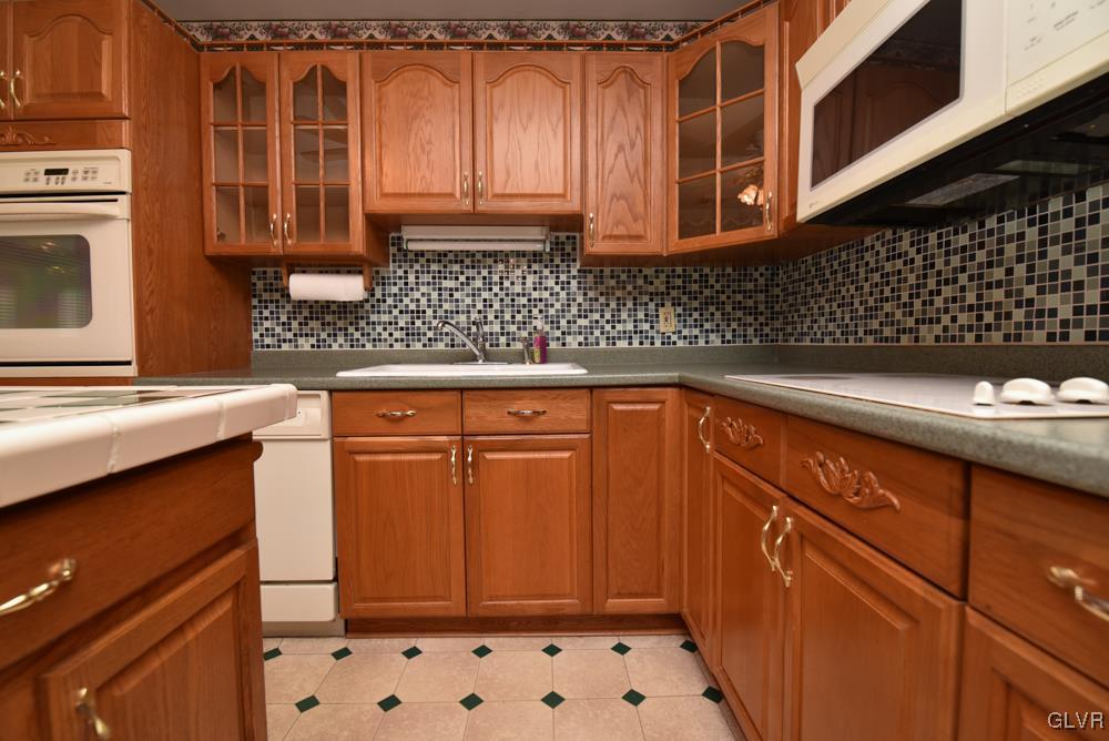 3858 Carter Road Bethlehem, PA 18020 - Photo 13 of 30 Gallery Image 13
