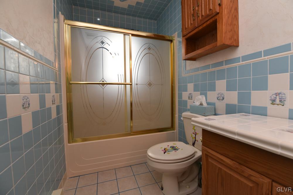 3858 Carter Road Bethlehem, PA 18020 - Photo 18 of 30 Gallery Image 18