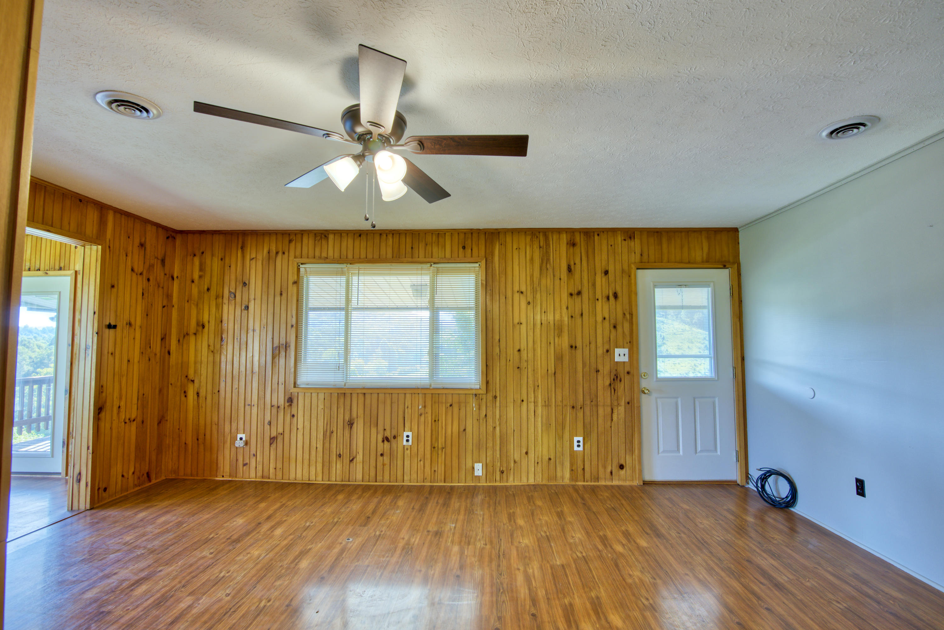 320 Shelleys Road Bristol, VA 24202 - Photo 38 of 70 DSC_6104_MLS