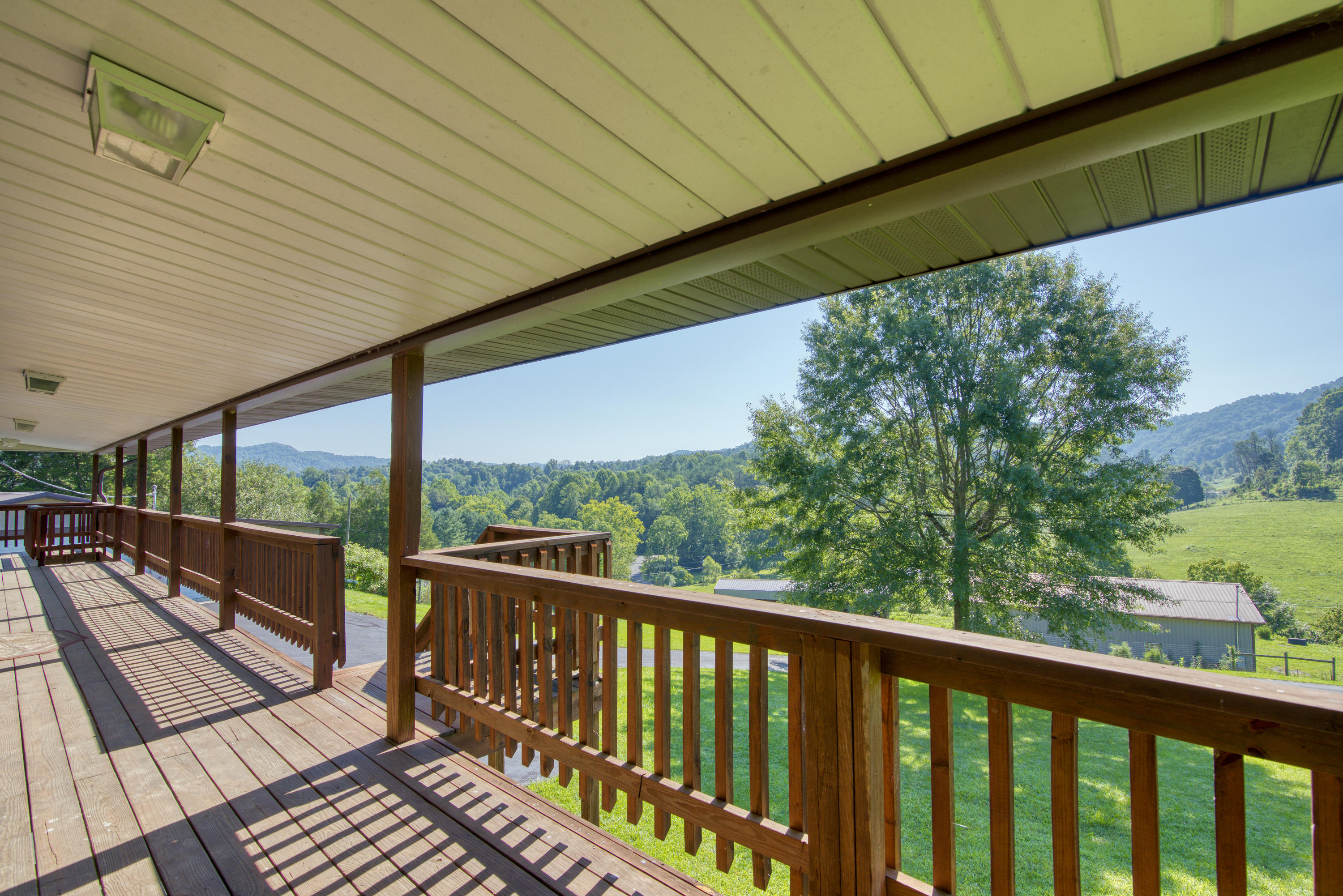 320 Shelleys Road Bristol, VA 24202 - Photo 47 of 70 DSC_6149_MLS