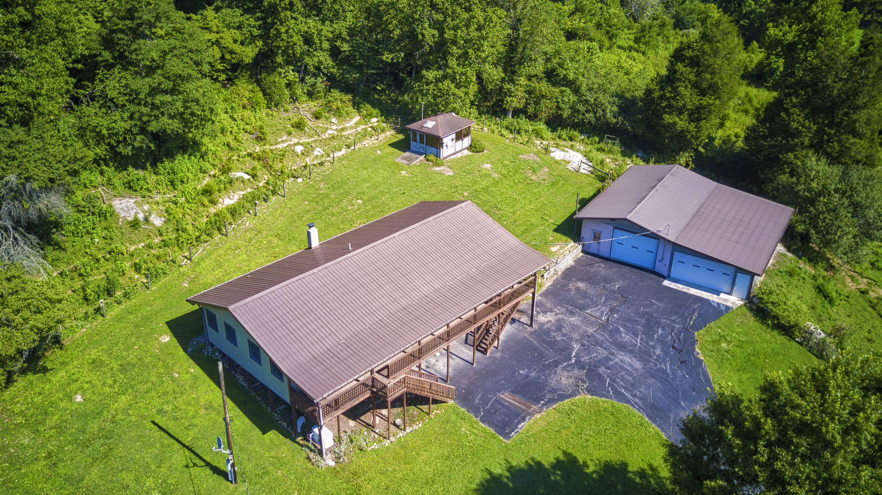 320 Shelleys Road Bristol, VA 24202 - Photo 6 of 70 DJI_0048_MLS