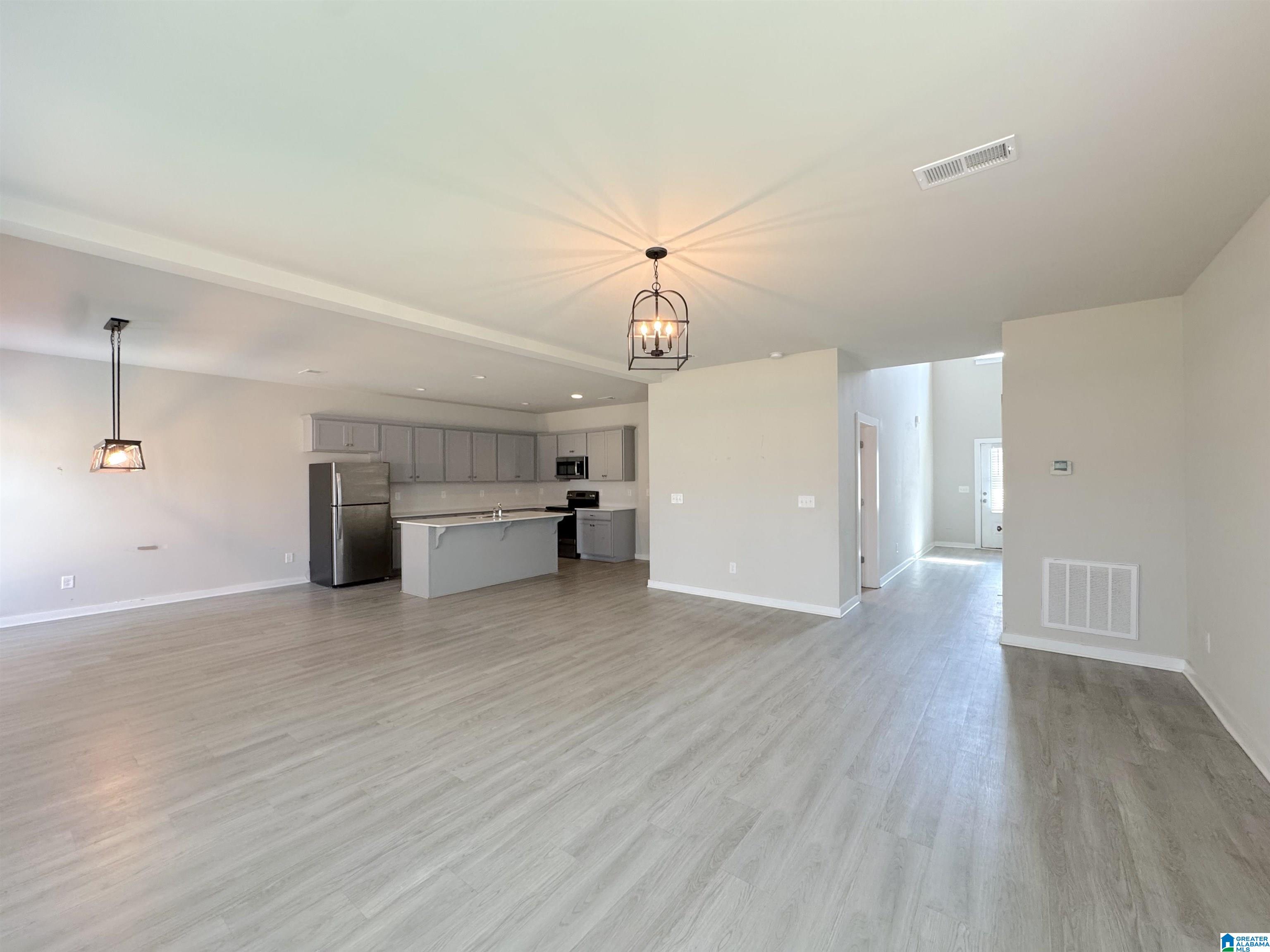 115 Ridgeview Circle Jemison, AL 35085 - Photo 8 of 38