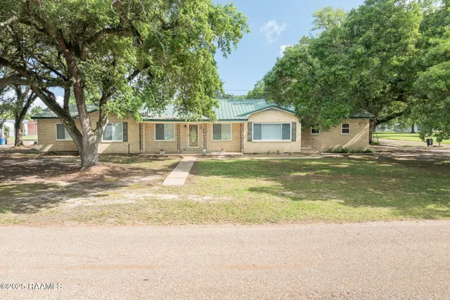 $168,000 | 613 Mulberry Street, Mamou, LA 70554