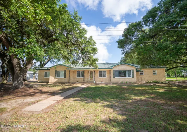 $168,000 | 613 Mulberry Street, Mamou, LA 70554