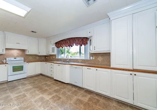 $168,000 | 613 Mulberry Street, Mamou, LA 70554