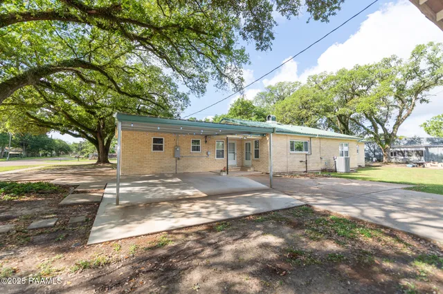 $168,000 | 613 Mulberry Street, Mamou, LA 70554